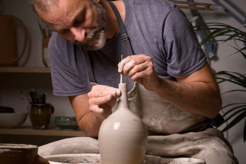 Spin the Bottle - Corso di Ceramica al Tornio Intermedio